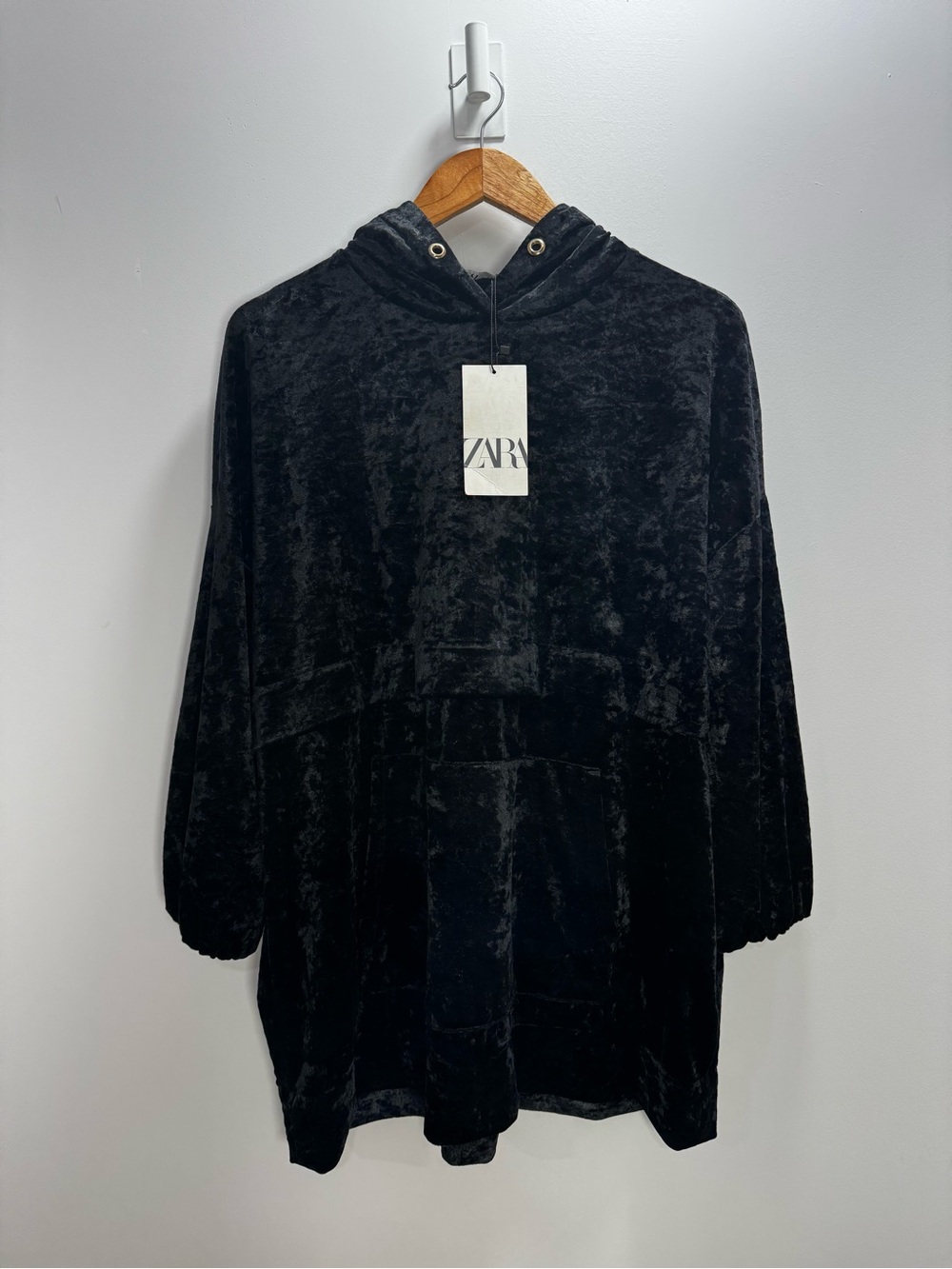 Zara Black Velvet set  Hoodie and jogguerpants size S